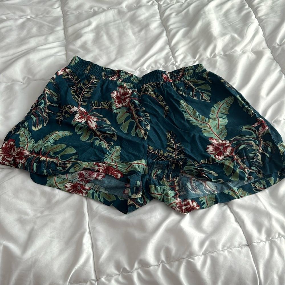 Aritzia - Wilfred Free shorts